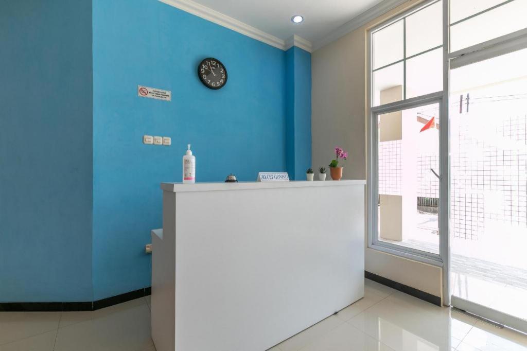 Hotel Capital O 3930 Griya Loka Syariah