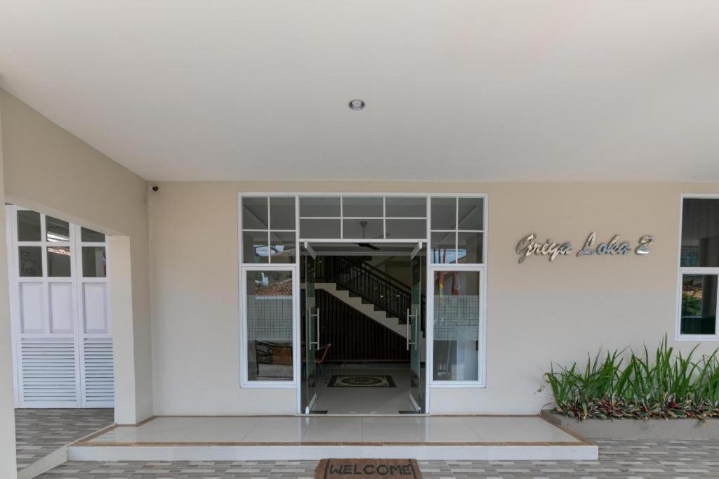 Hotel Capital O 3930 Griya Loka Syariah Semarang