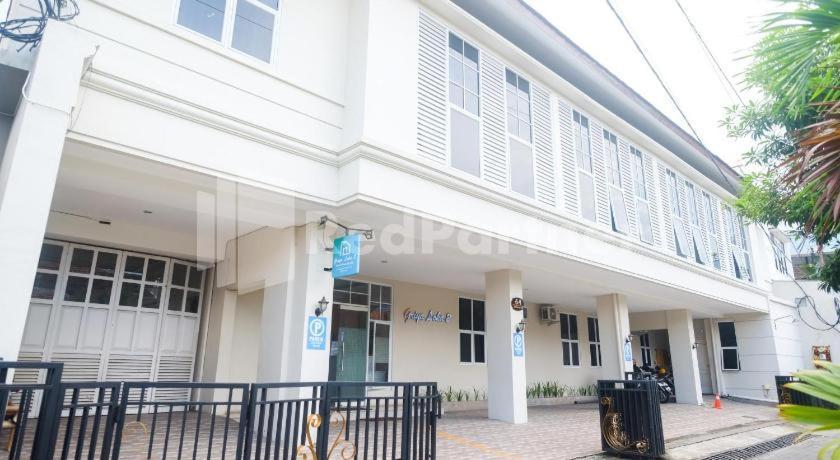 Capital O 3930 Griya Loka Syariah Semarang